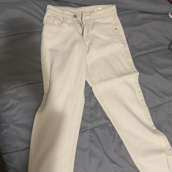Cream coloured jeans - Picture 2 of 4